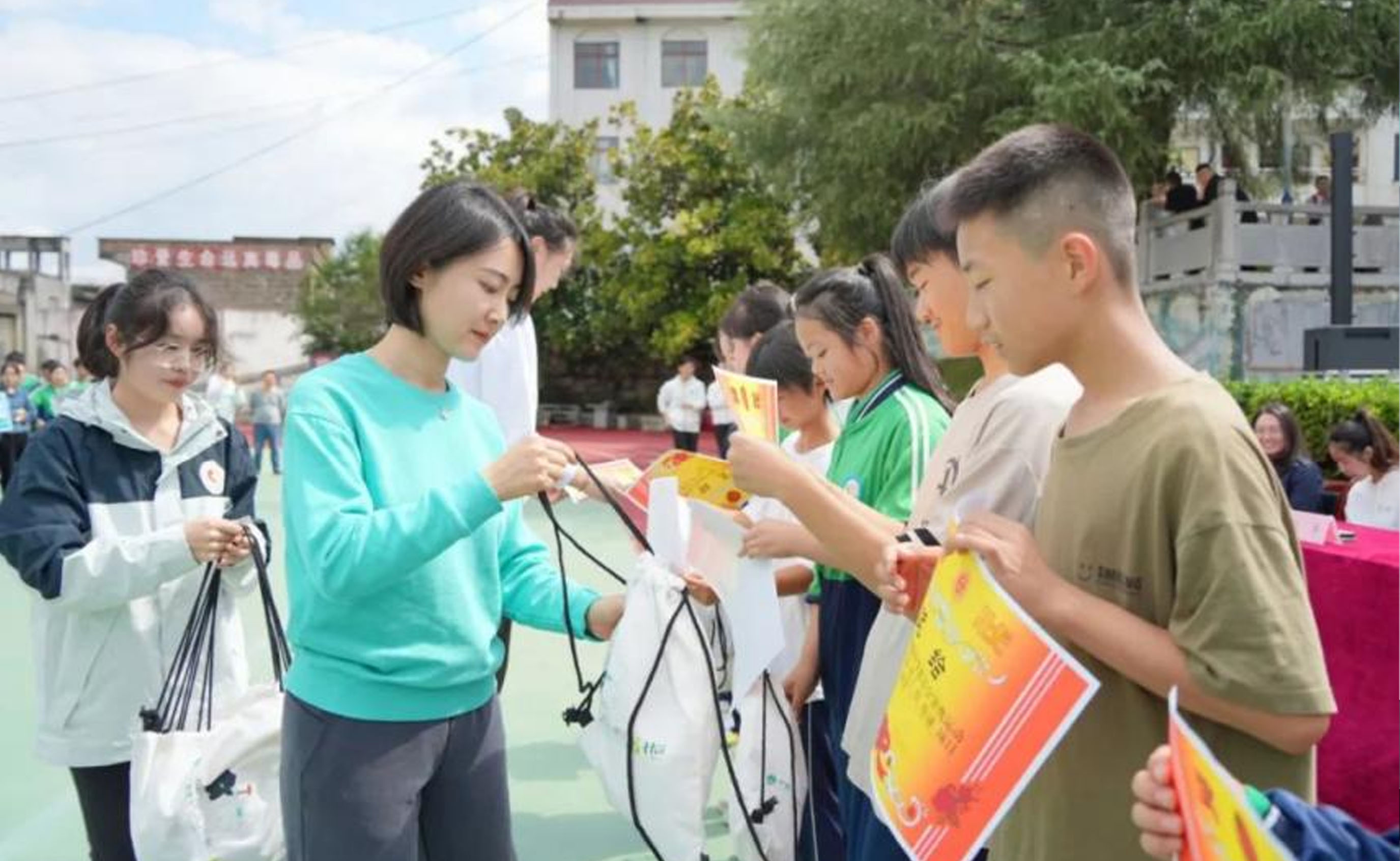惠达卫浴携手惠基金践行公益行动，赋能乡村学子健康未来
